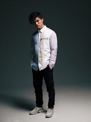 アレックス・アイオノ | Alex Aiono