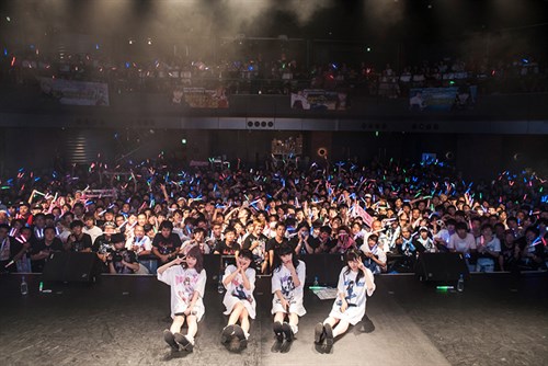 ７まねきケチャ「まねきケチャ 2周年記念ライブ ～まねかれナイト～」集合