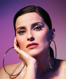 Nelly Furtado -official -Photo